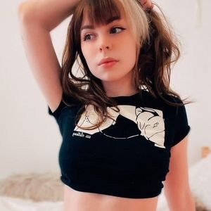 IIII Clothing Crop Shirt M/L | Anime Crop Shirt